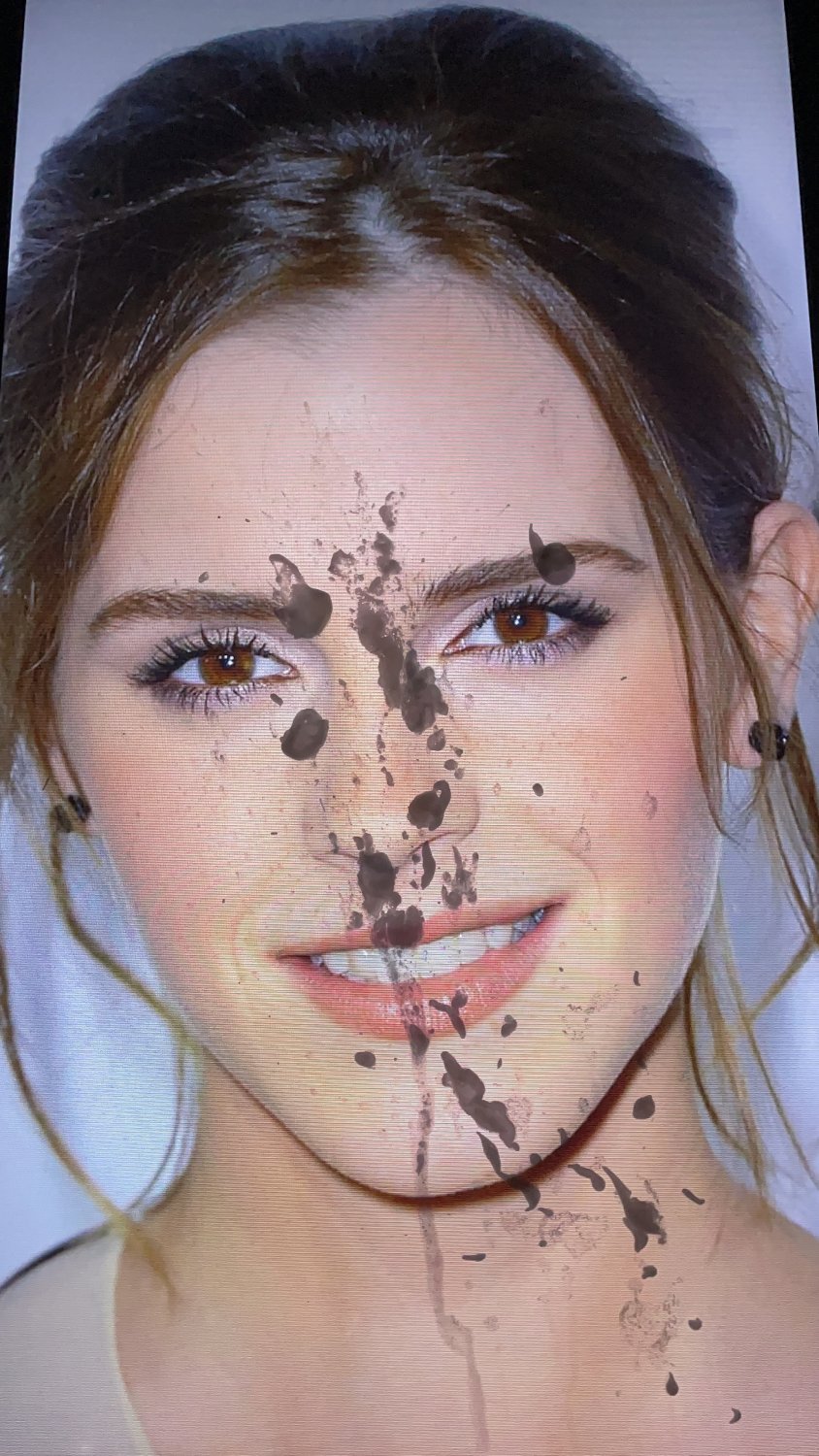 iZf1Kgai Emma Watson🇬🇧 Cumtribute 3 02.jpg
